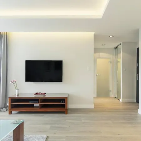 Grand · Okrzei Apartment